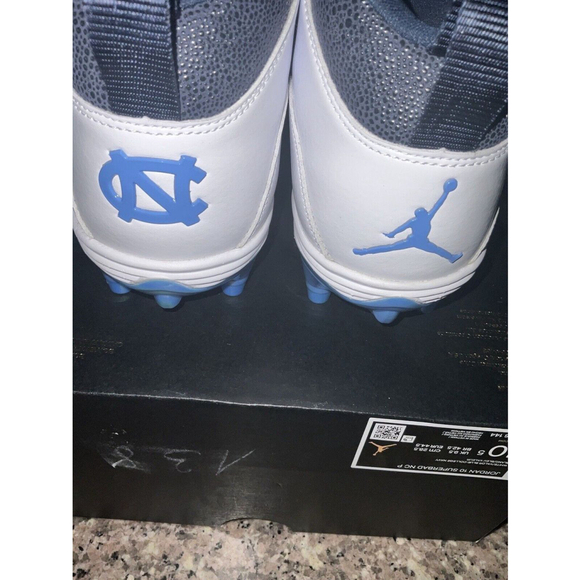 JORDAN 10 SUPERBAD UNC TAR HEELS PLAYER EXCLUSIVE* DC1136-144 SIZE 10.5 NO LID - Picture 5 of 11
